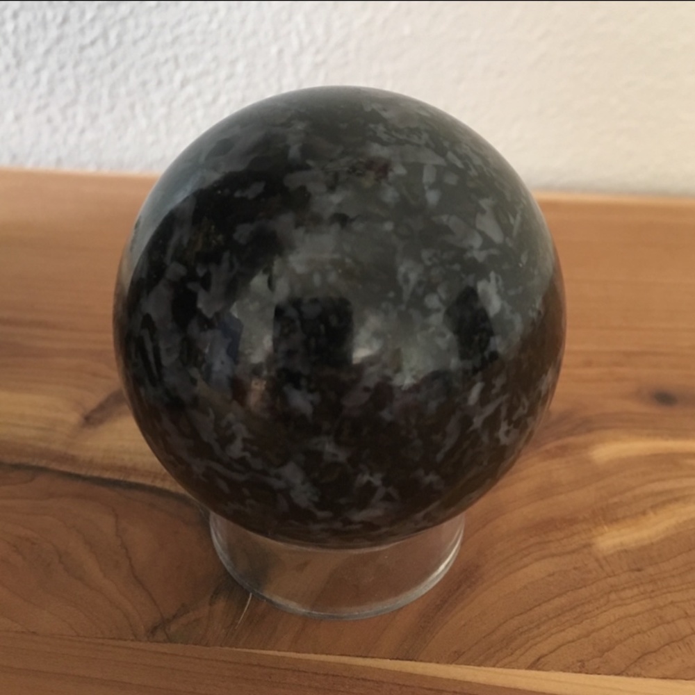 Merlinite Stone - Picture 3 of 7